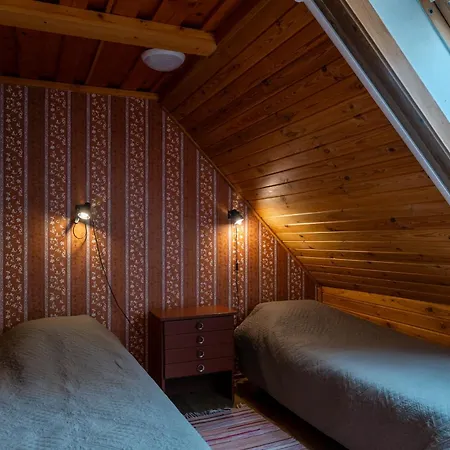 Suurjaerve Kuelalistemaja Guest house