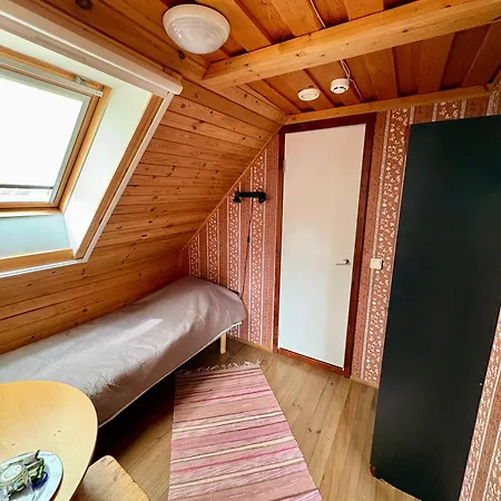 Suurjaerve Kuelalistemaja Guest house
